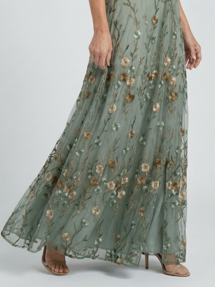 Genevieve | Embroidered Floral Maxi Dress